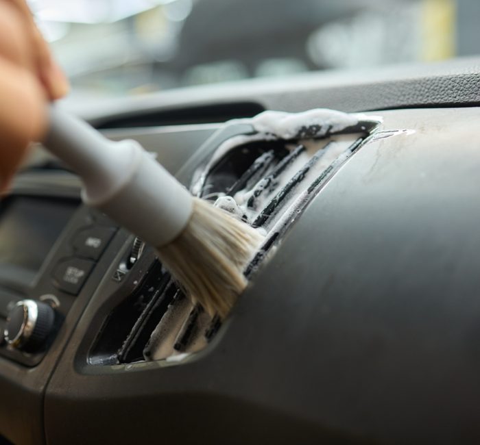auto-interieur-reinigen-700x650 (1)
